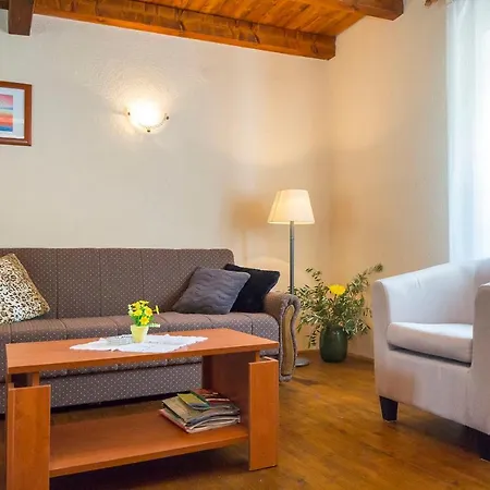 House Dean Tatil Evi Mali Turini