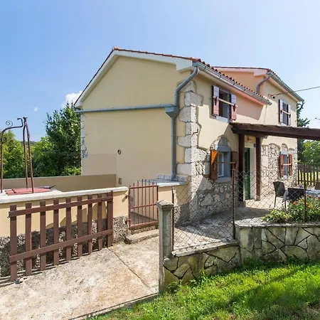 Nyaraló House Dean *